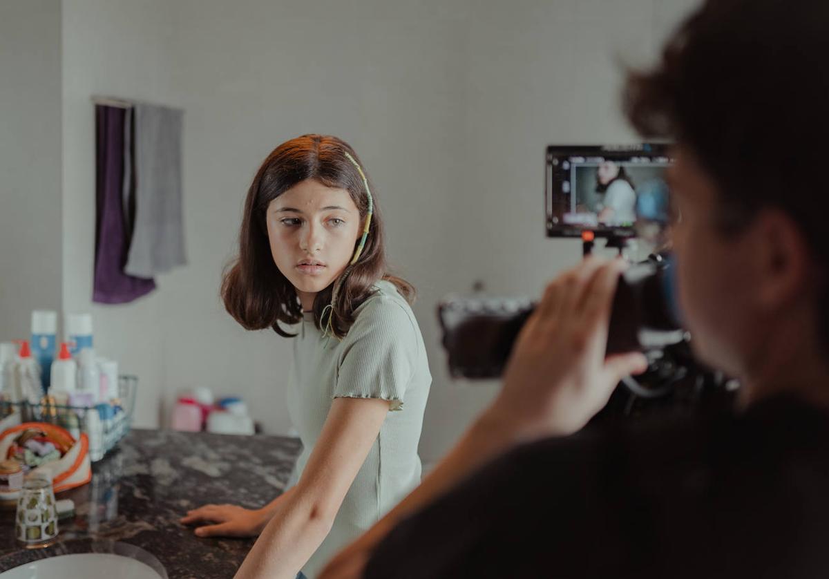 Aitana Bergua, en una de las escenas del cortometraje 'Hadas', de Bea de Silva.