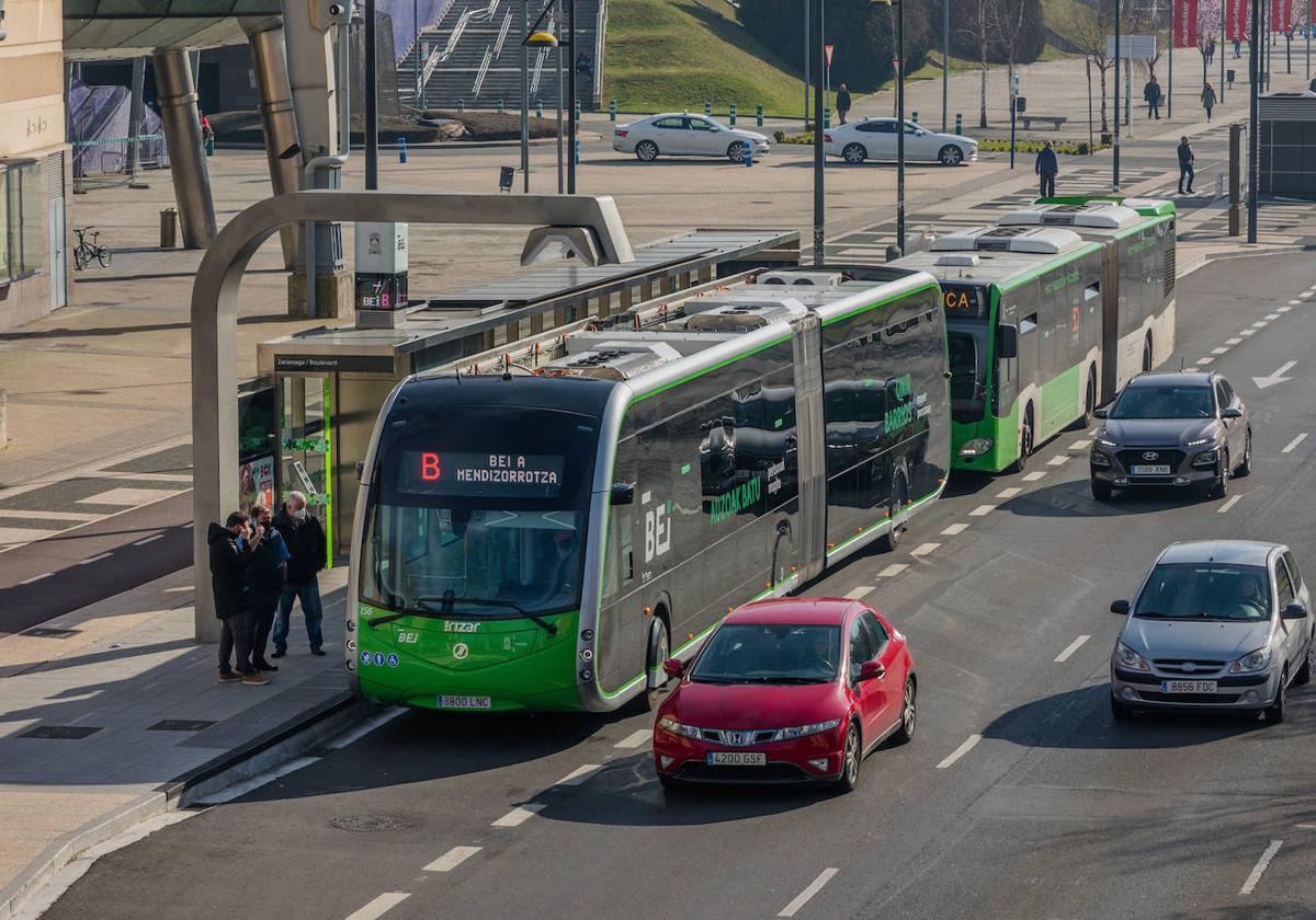 Agrede a un conductor del BEI de Vitoria que le expulsó por impedir a otro pasajero sentarse a su lado