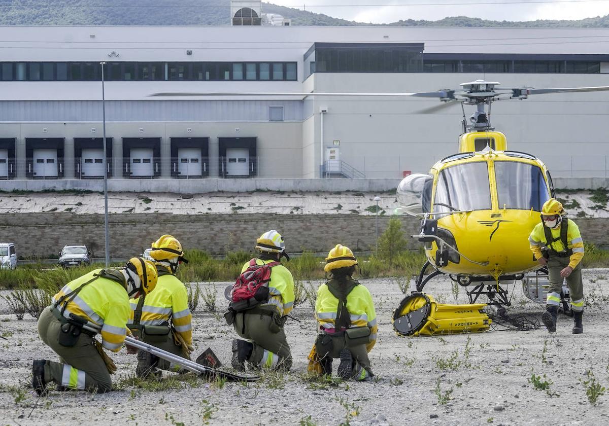 El nuevo helicóptero que apagará fuegos en Álava