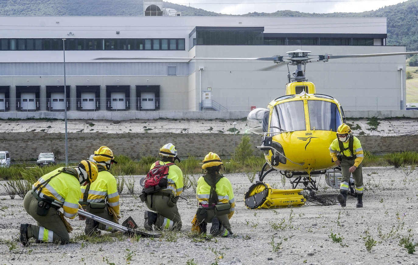 El nuevo helicóptero que apagará fuegos en Álava