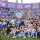Los jugadores del Alavés celebran la salvación.