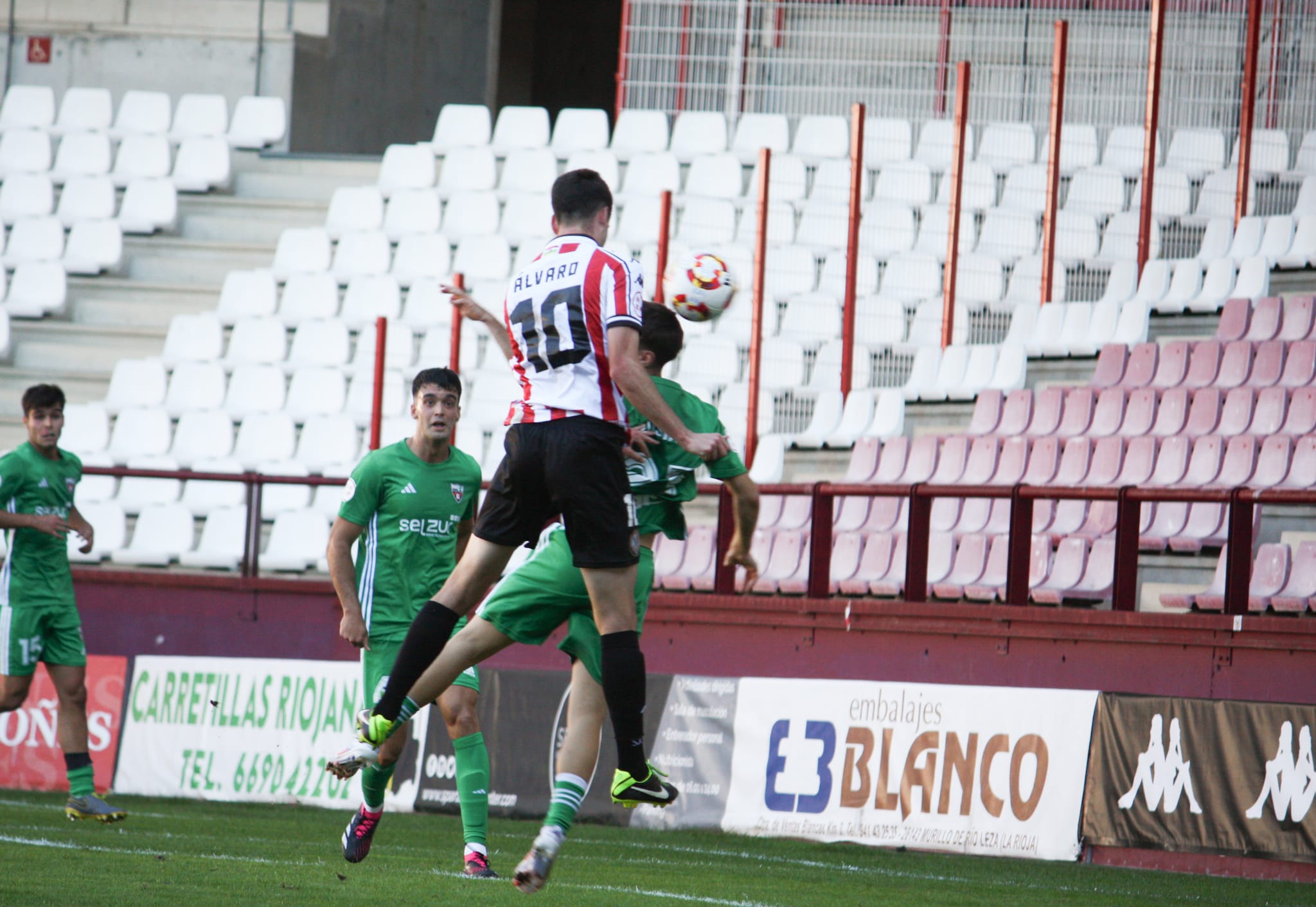Un valiente Arenas se queda sin premio en el tiempo añadido en Logroño