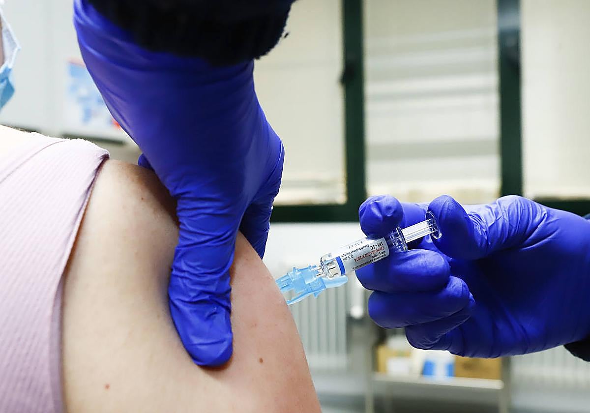 Sanidad recomienda vacunar de la gripe al personal de guarderías y educación infantil