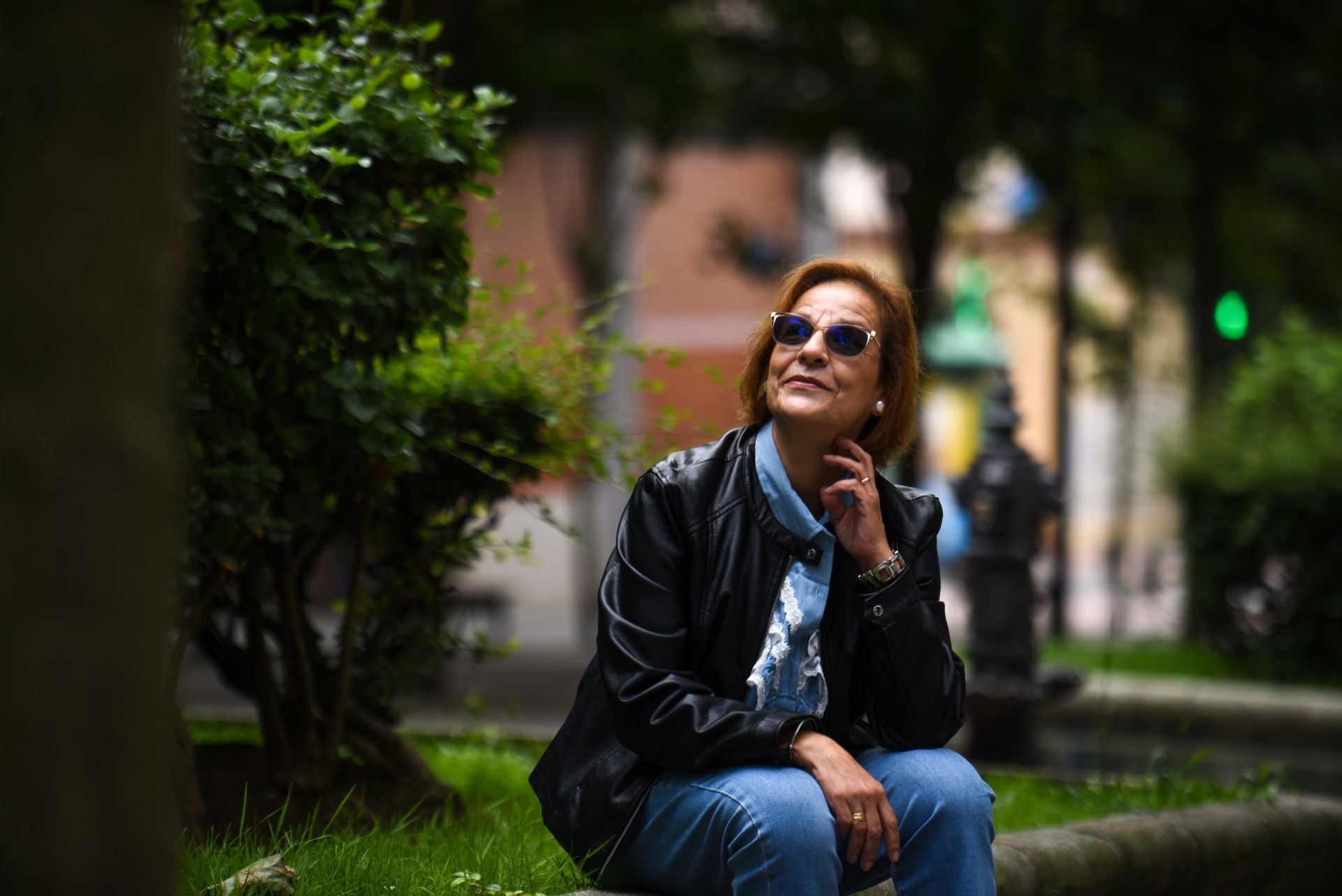 Ana Rosa Ortega cuida de su esposo Manuel Granados.