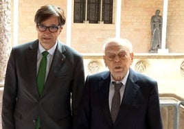 Salvador Illa, recibiendo a Jordi Pujol en el palacio de la Generalitat.