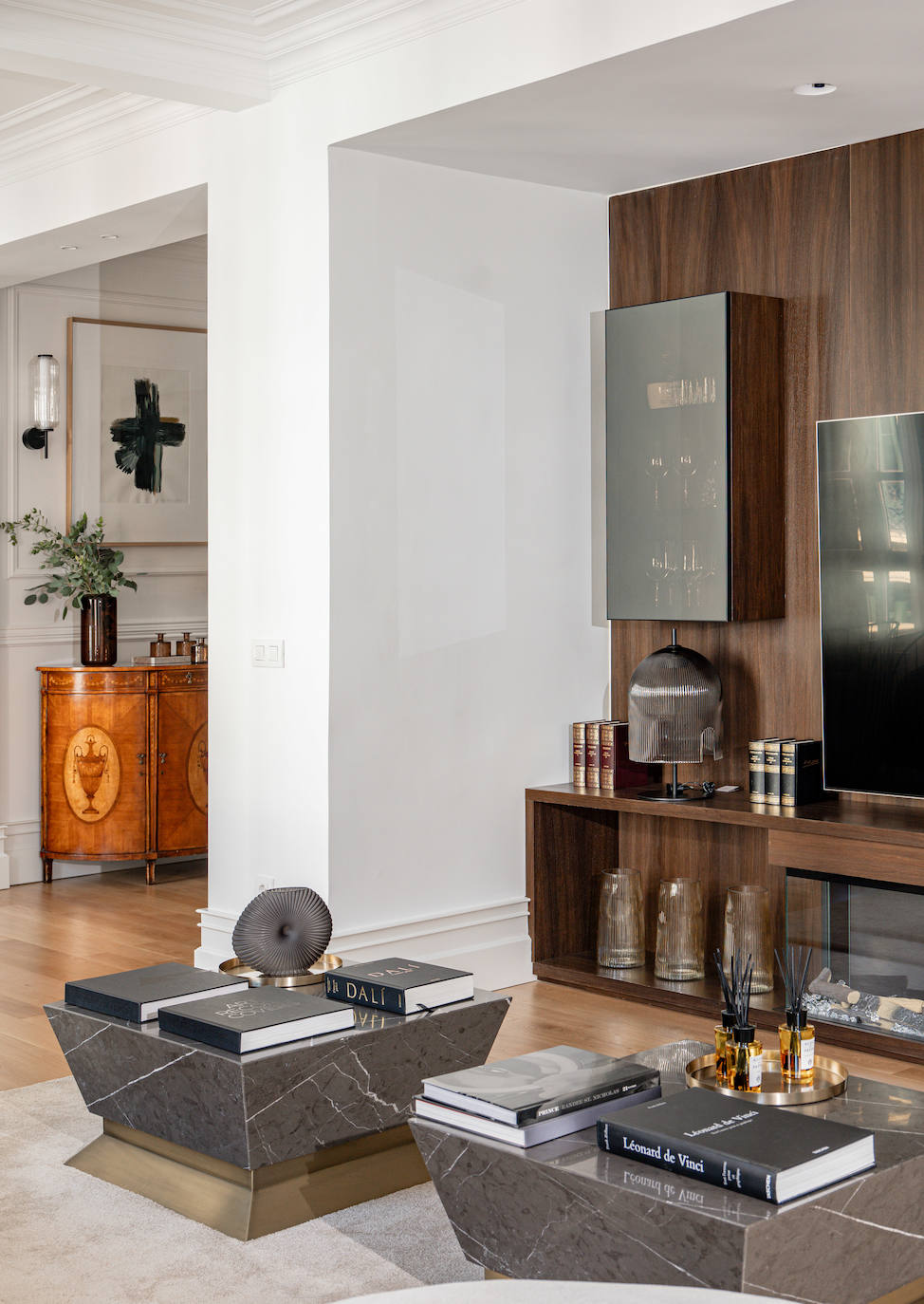 La vivienda de una familia en el Ensanche bilbaíno con más de 100 años de historia y toque moderno