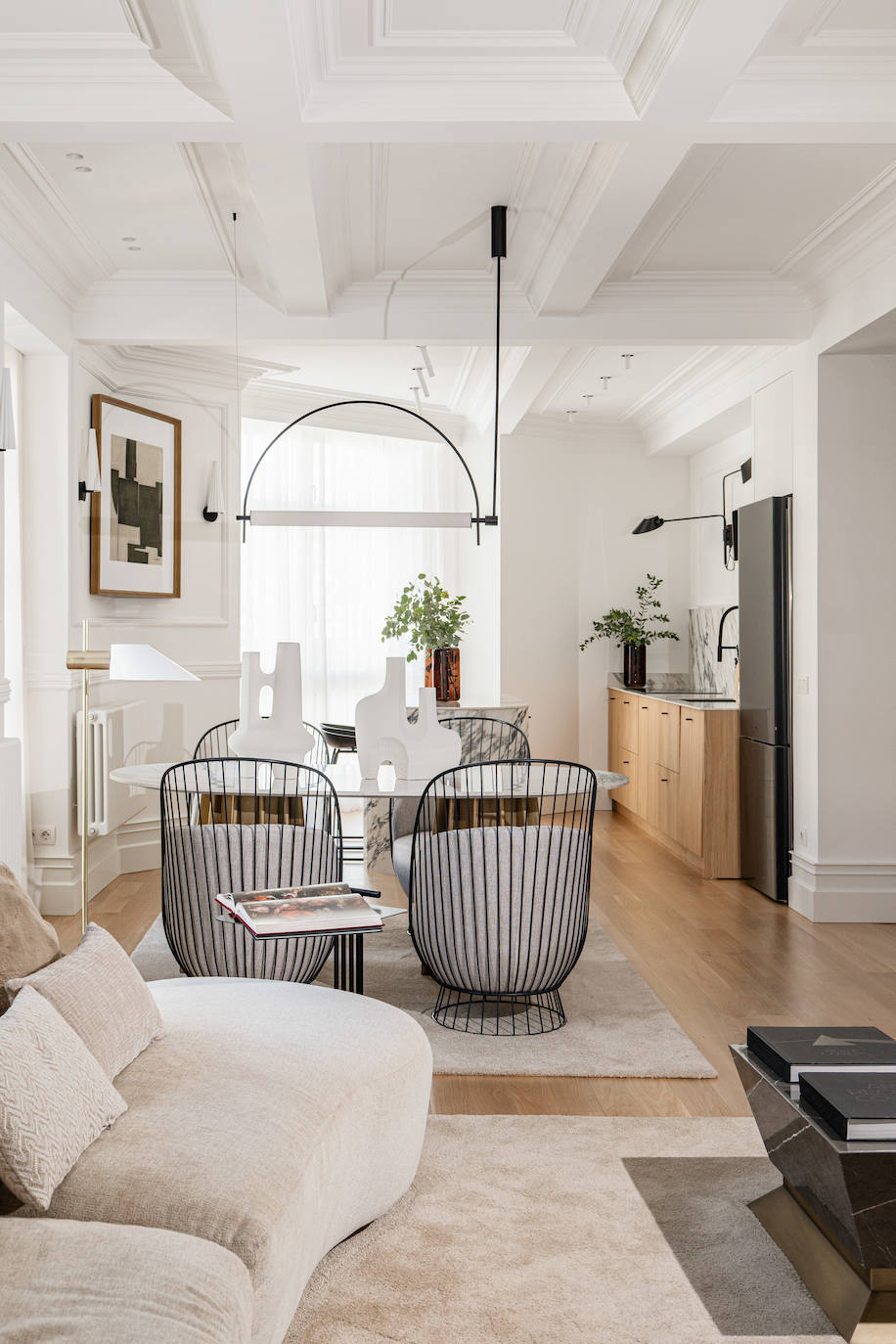 La vivienda de una familia en el Ensanche bilbaíno con más de 100 años de historia y toque moderno