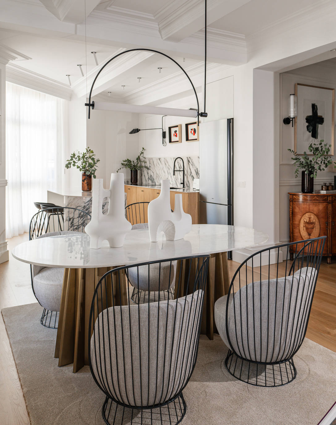 La vivienda de una familia en el Ensanche bilbaíno con más de 100 años de historia y toque moderno