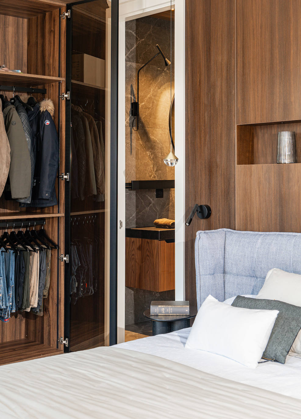 La vivienda de una familia en el Ensanche bilbaíno con más de 100 años de historia y toque moderno