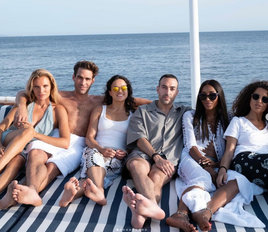 Las vacaciones de Jon Kortajarena rodeado de estrellas: Naomi Campbell, Esther Cañadas...