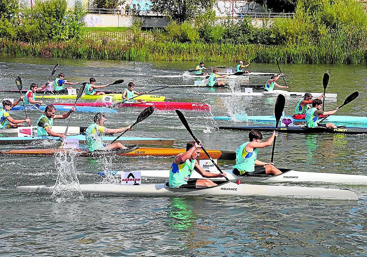 Participaron 47 empresar en la regata solidaria.