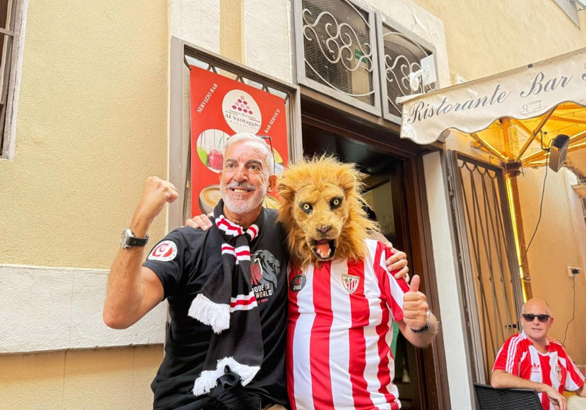 La afición del Athletic tiñe Roma de rojiblanco