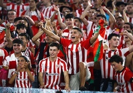 Aficionados del Athletic en el Olímpico de Roma.