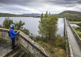 Así luce el embalse a la altura de las compuertas