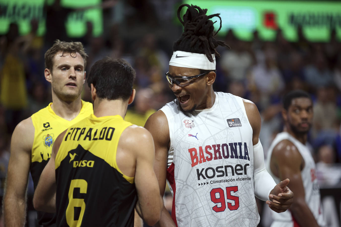 El Baskonia reactiva tarde el interruptor