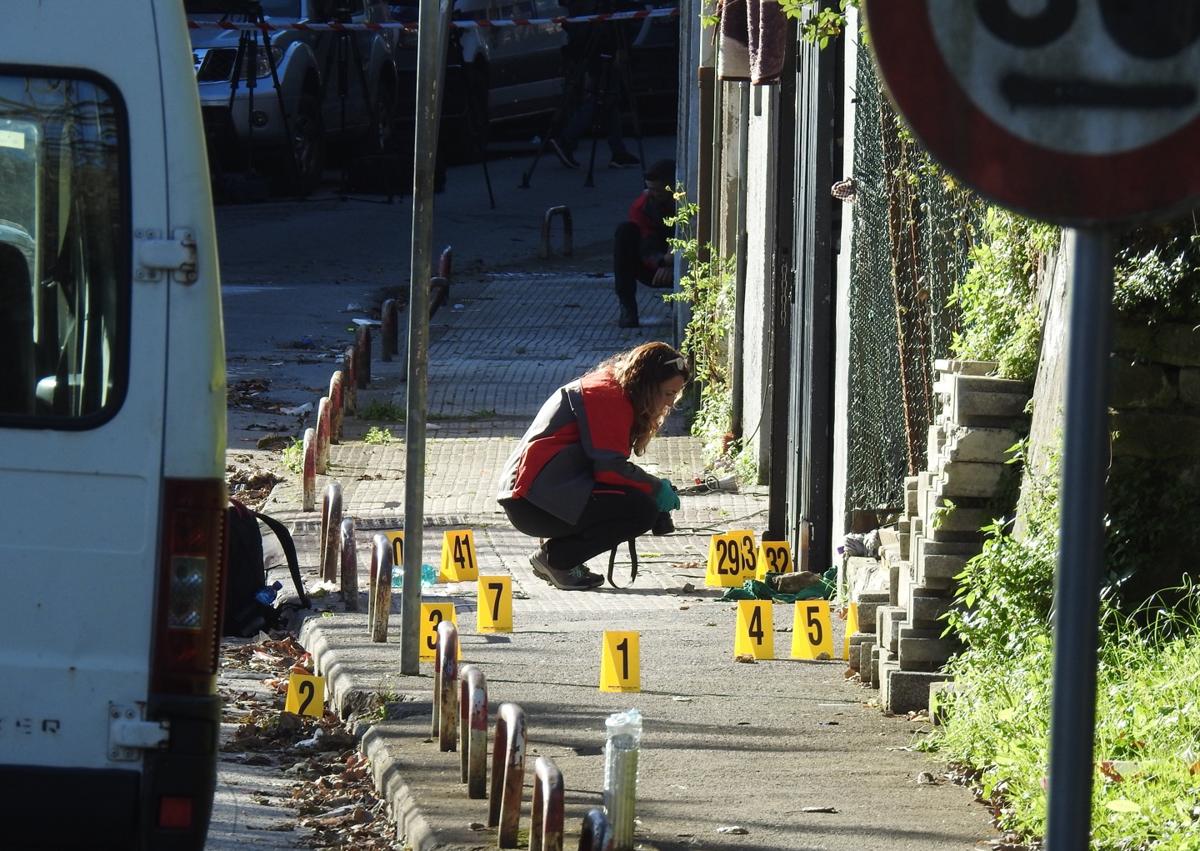 Imagen secundaria 1 - Un muerto y dos heridos de bala en un tiroteo entre clanes en Barakaldo