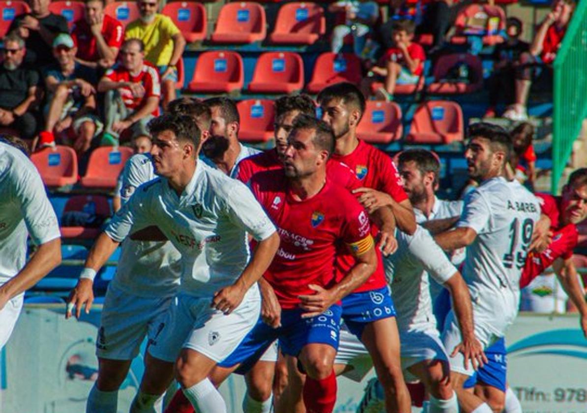 El Teruel tumba al Gernika en un par de jugadas a balón parado