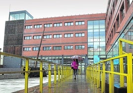 As Fabrik, el centro de la Universidad de Mondragon en Zorrozaurre, da formación a 900 estudiantes.