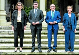 Elixabete Etxanobe, Imanol Pradales, Ramiro González y Eider Mendoza en la última recepción del lehendakari a los diputados generales.