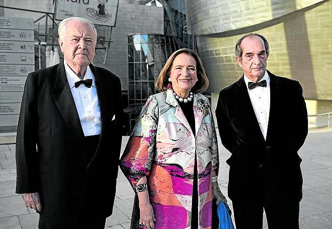 Santiago Ybarra, Mercedes Baptista y Enrique Portocarrero. 