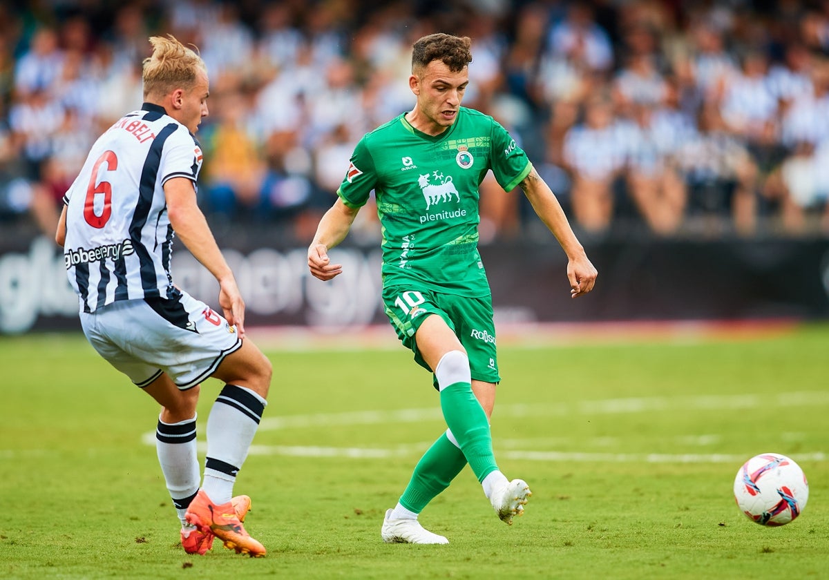 Iñigo Vicente en el campo del Castellón.