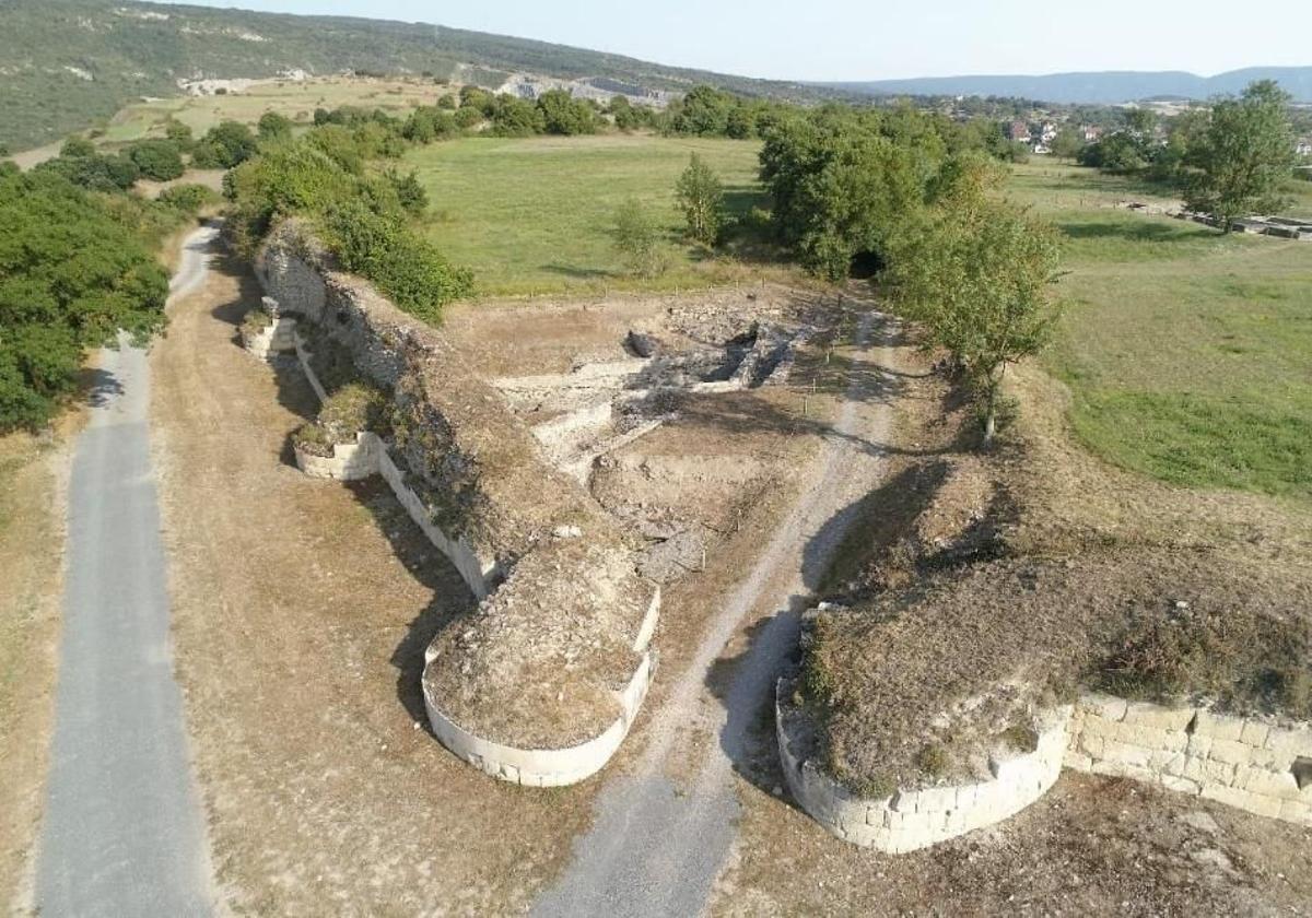 Panorámica de la puerta sur del yacimiento de Iruña Veleia.