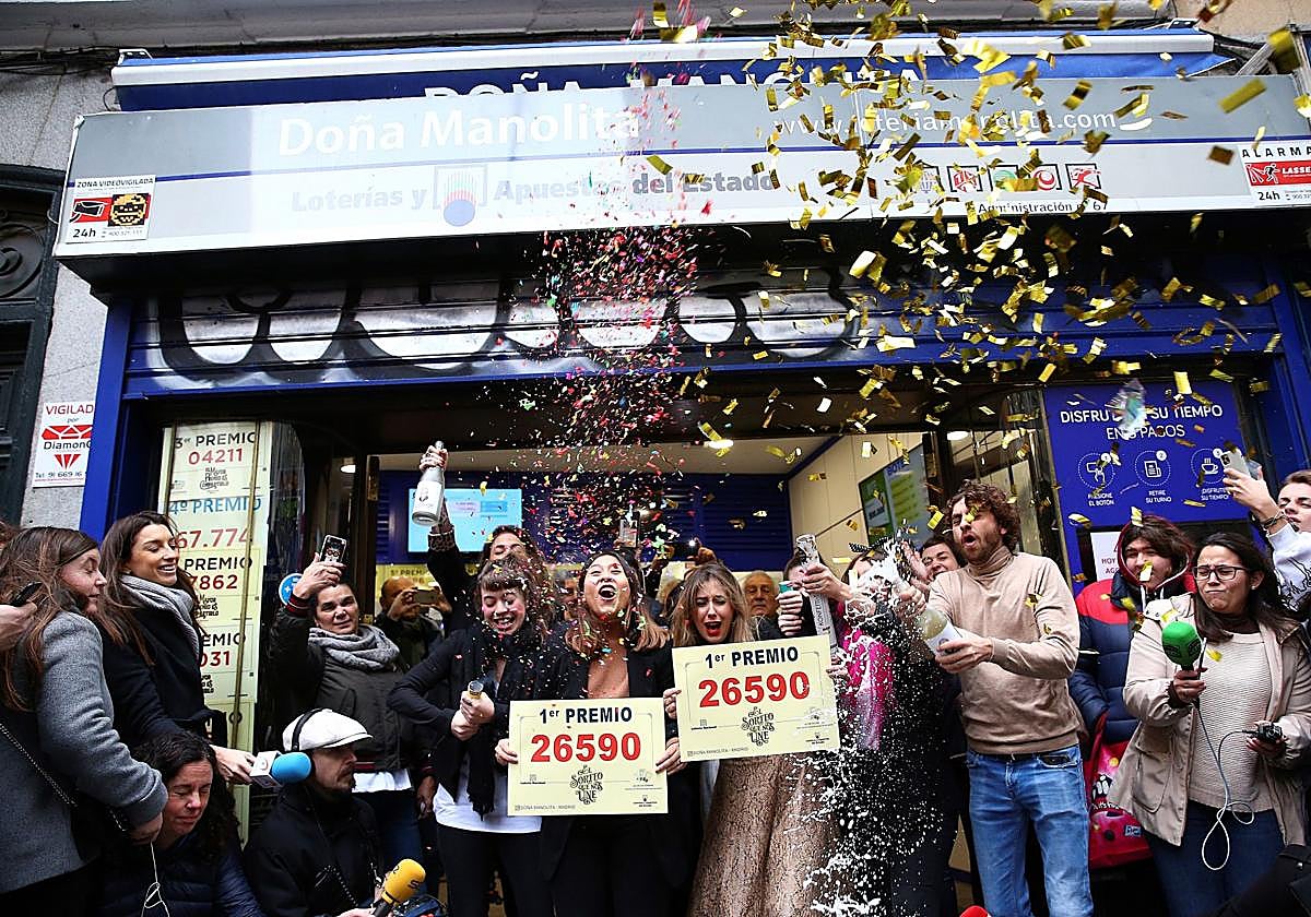 Cuidado si cobras el subsidio del SEPE y te toca el Gordo de la Lotería de Navidad: te quitarán la ayuda si no avisas