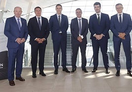 Ricardo Barkala, Alberto Marín y Andima Ormaetxe, junto a Miguel de los Toyos, Jon Ansoleaga y Jordi Esteve