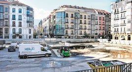 La futura plaza que coronará el nuevo parking tendrá más espacios verdes que la anterior y también será más amplia.