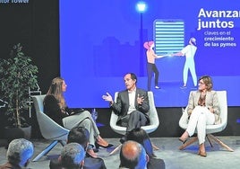 Marta Madruga, periodista de EL CORREO y moderadora del foro, junto a Joseba Mariezkurrena (Diputación Foral de Bizkaia), Marta Alonso (BBVA), Nerea Uribe-Etxebarria (Geinsa) y Lola Vivanco (Barante Business Development).