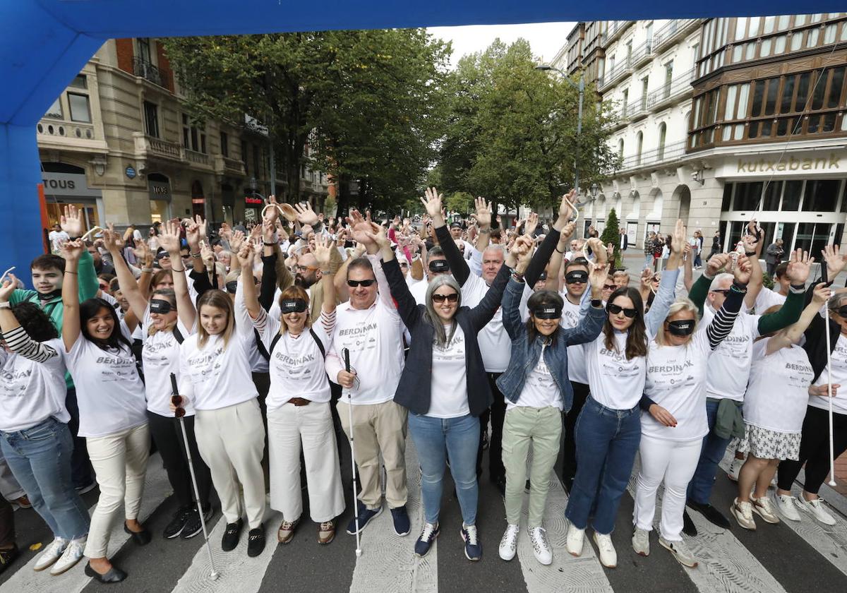 Participantes en la Carrera de Cascabeles, instantes antes de tomar la salida.