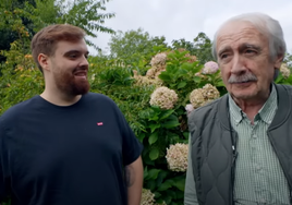 Ibai Llanos junto a su abuelo en Nabarniz.