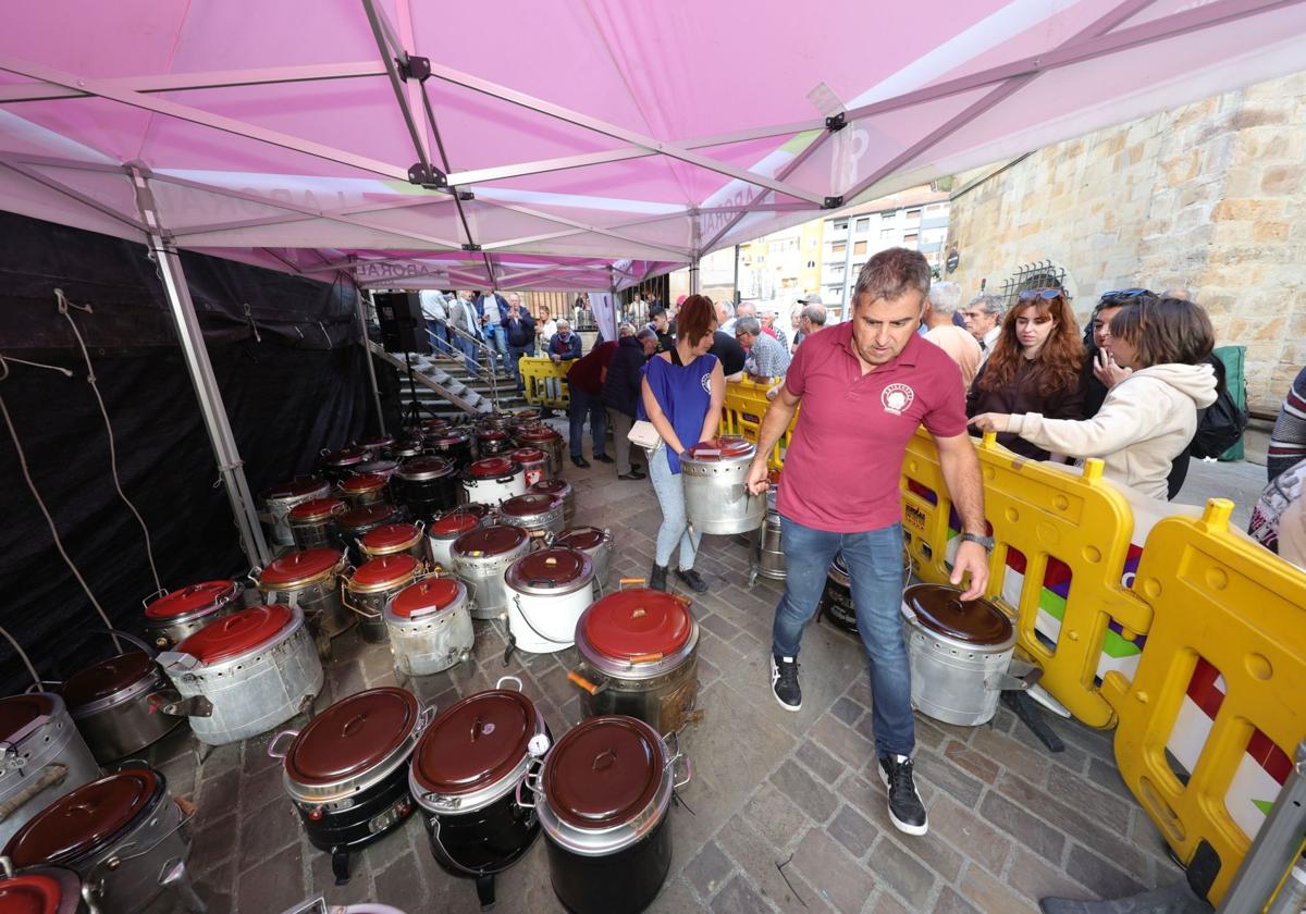 Putxeras preparadas para ser degustadas por el jurado en la pasada edición del concurso.