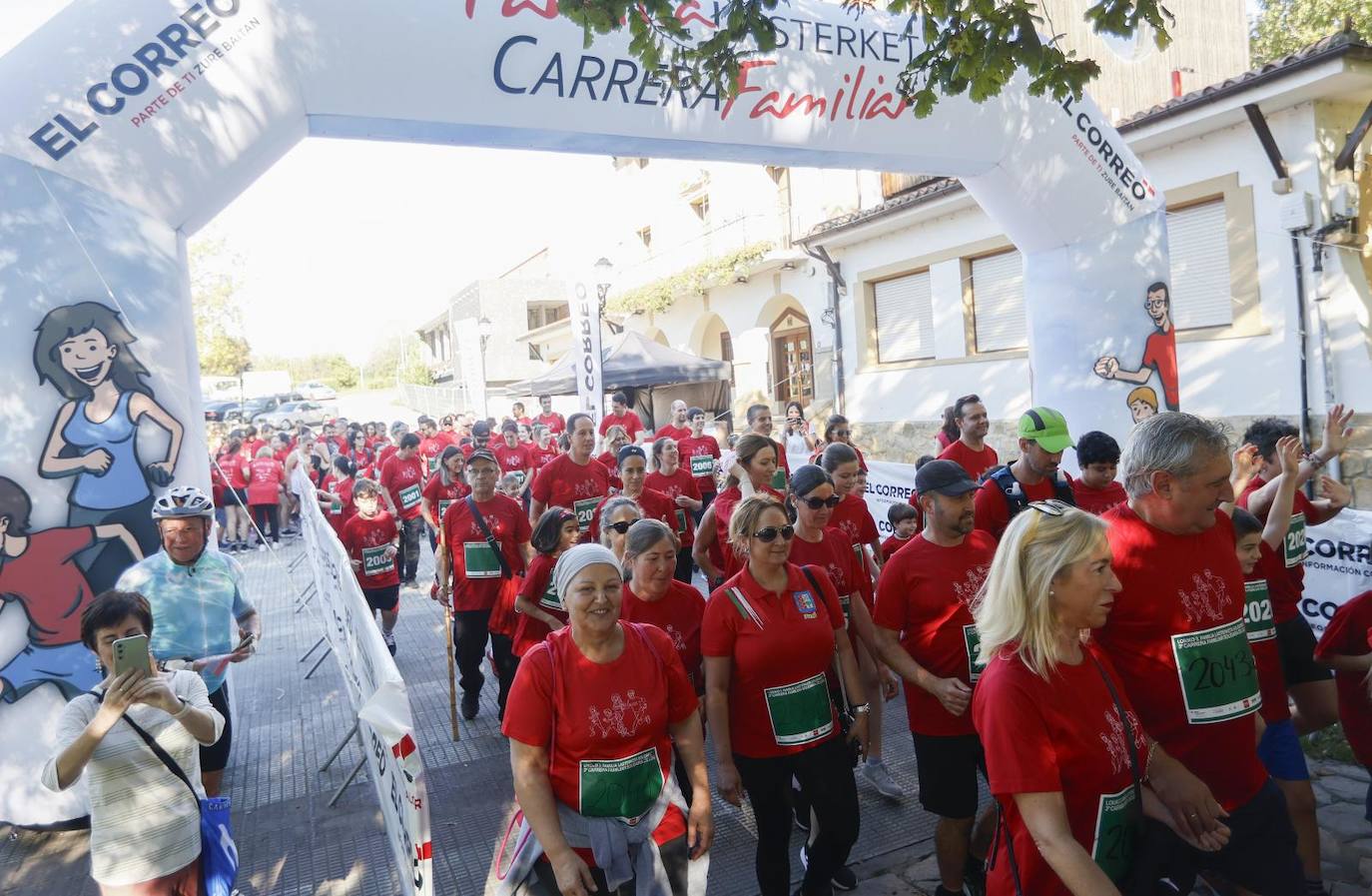 La Carrera Familiar Solidaria de Loiu en imágenes