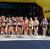 «Antes venía a pedir firmas y ahora soy una de ellas», celebra la primera vasca en el podio de la Milla de Bilbao