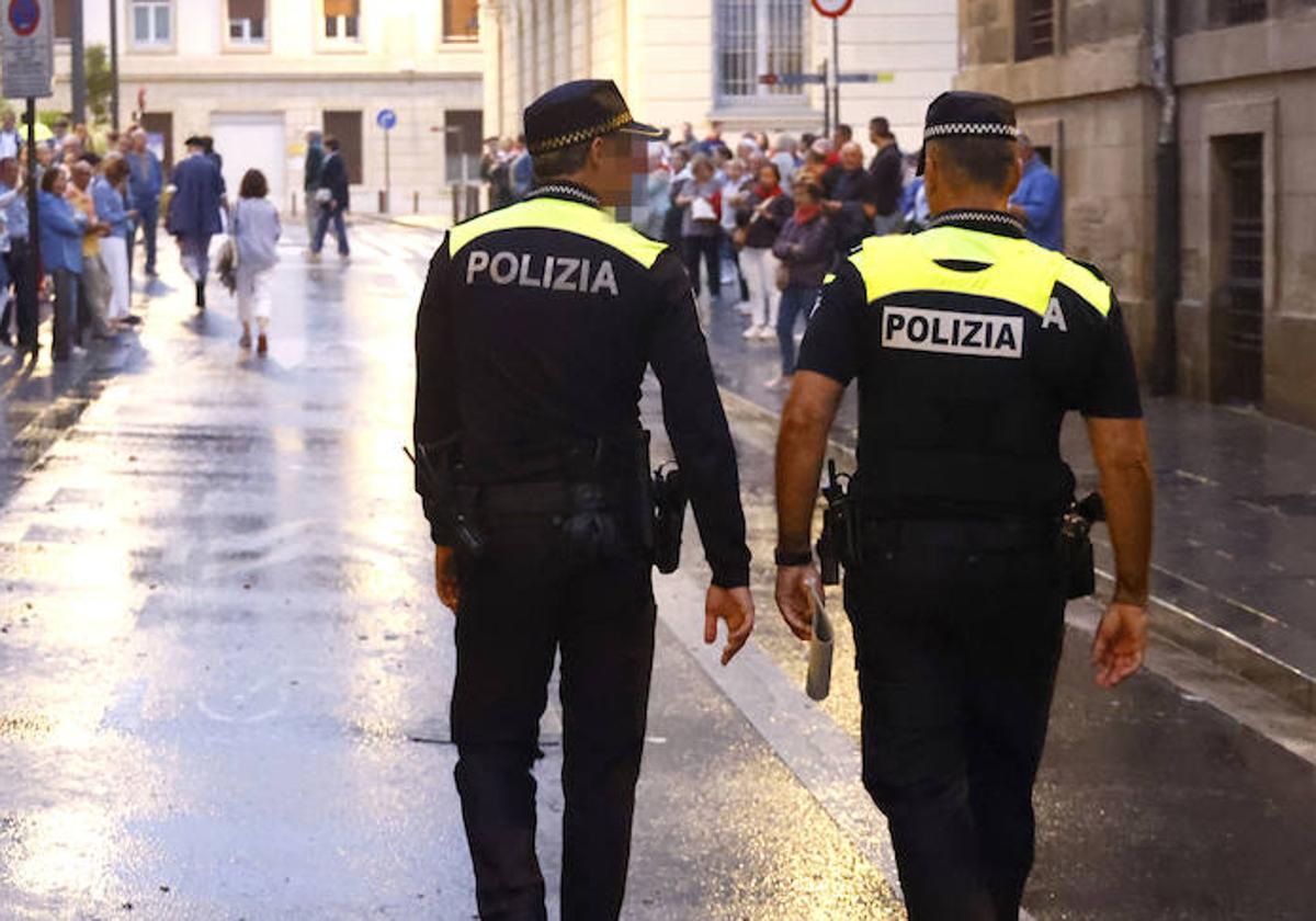 Dos detenidos en Vitoria por sendos quebrantamientos