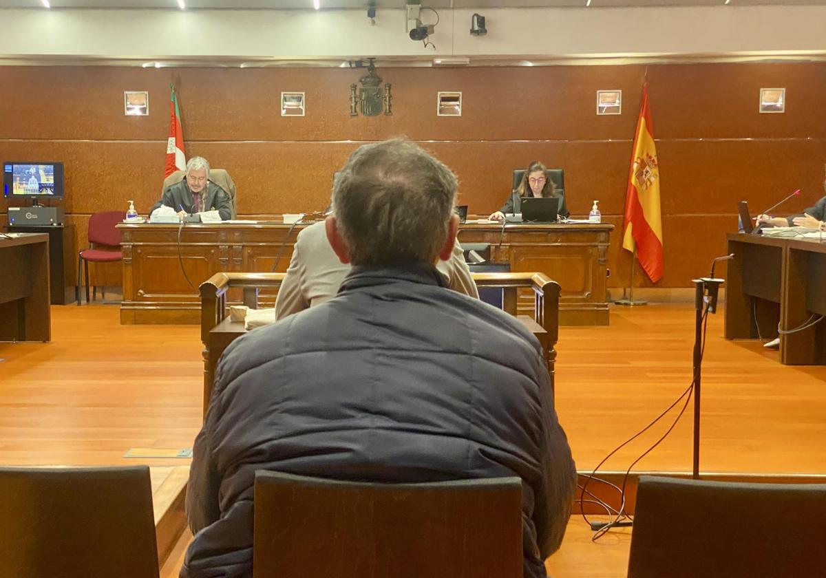 El investigado, ayer martes, en la tercera sesión de su juicio en la Audiencia Provincial de Álava.