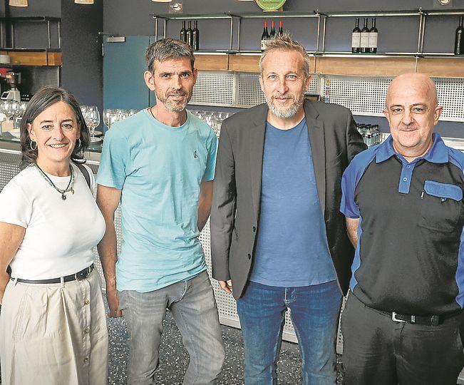 Begoña Muniozguren, Josu Pinillos, Diego Valdivieso y Txema García.