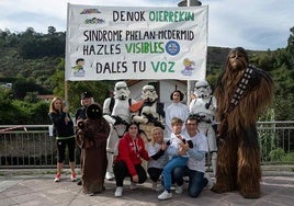 Más de 300 personas apoyaron a Oier el año pasado, en una jornada que incluyó a los personajes de Star Wars.