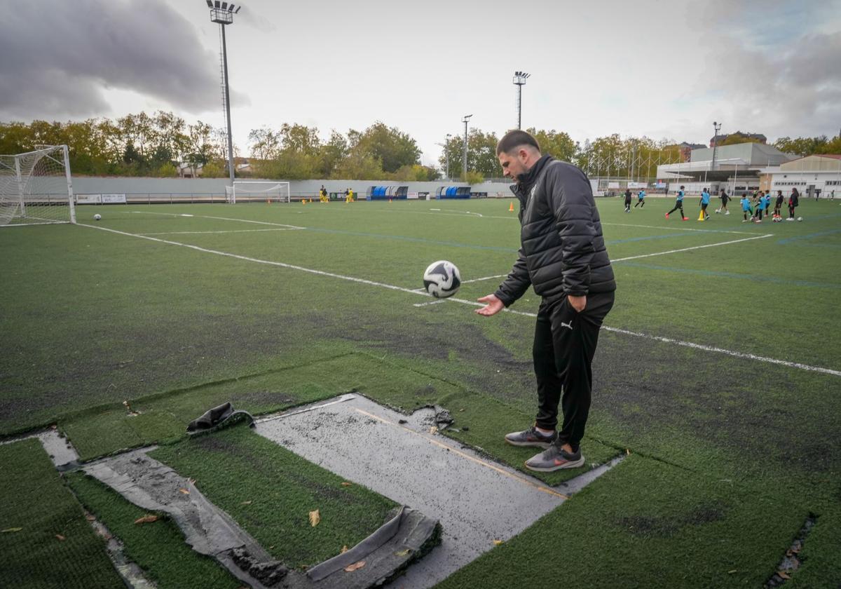 El San Ignacio culpa al Ayuntamiento de Vitoria del «ruinoso» estado de su campo