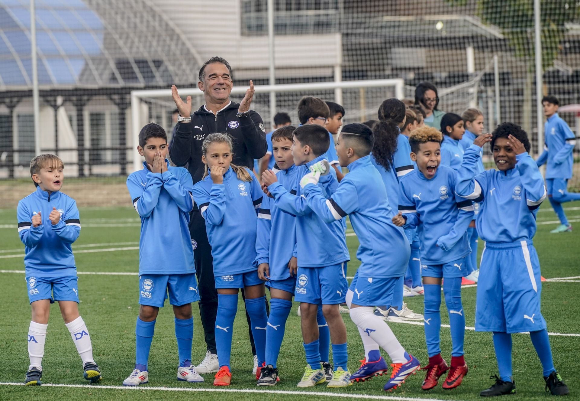 Todas las fotos del entrenamiento de la Escuela del Alavés