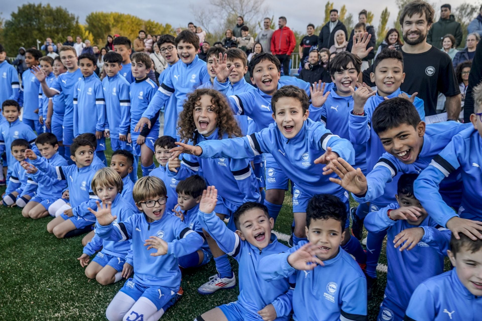 Todas las fotos del entrenamiento de la Escuela del Alavés