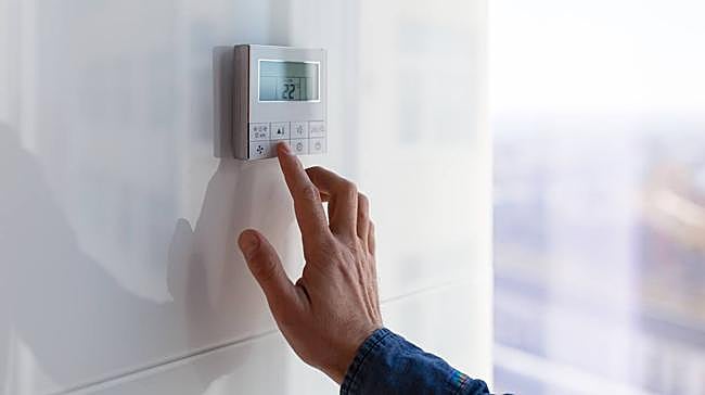 ¿Cuál sería la temperatura ideal para poner la calefacción en casa para que sea sostenible con el medio ambiente y el bolsillo?