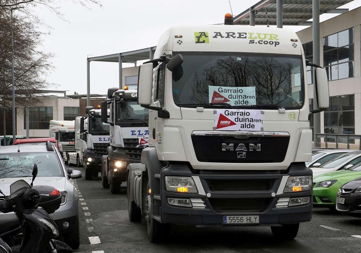 Transportistas de Hiru en una protesta anterior.