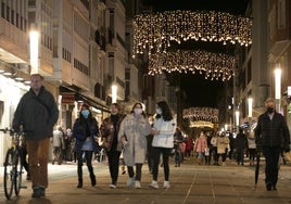 Iluminación en el centro en unas pasadas navideñas.