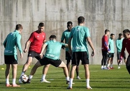 Unai Simón, en un entrenamiento esta semana en Lezama