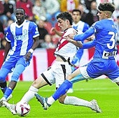 La pizarra del Alavés: tres dibujos tácticos incapaces de ilustrar la victoria