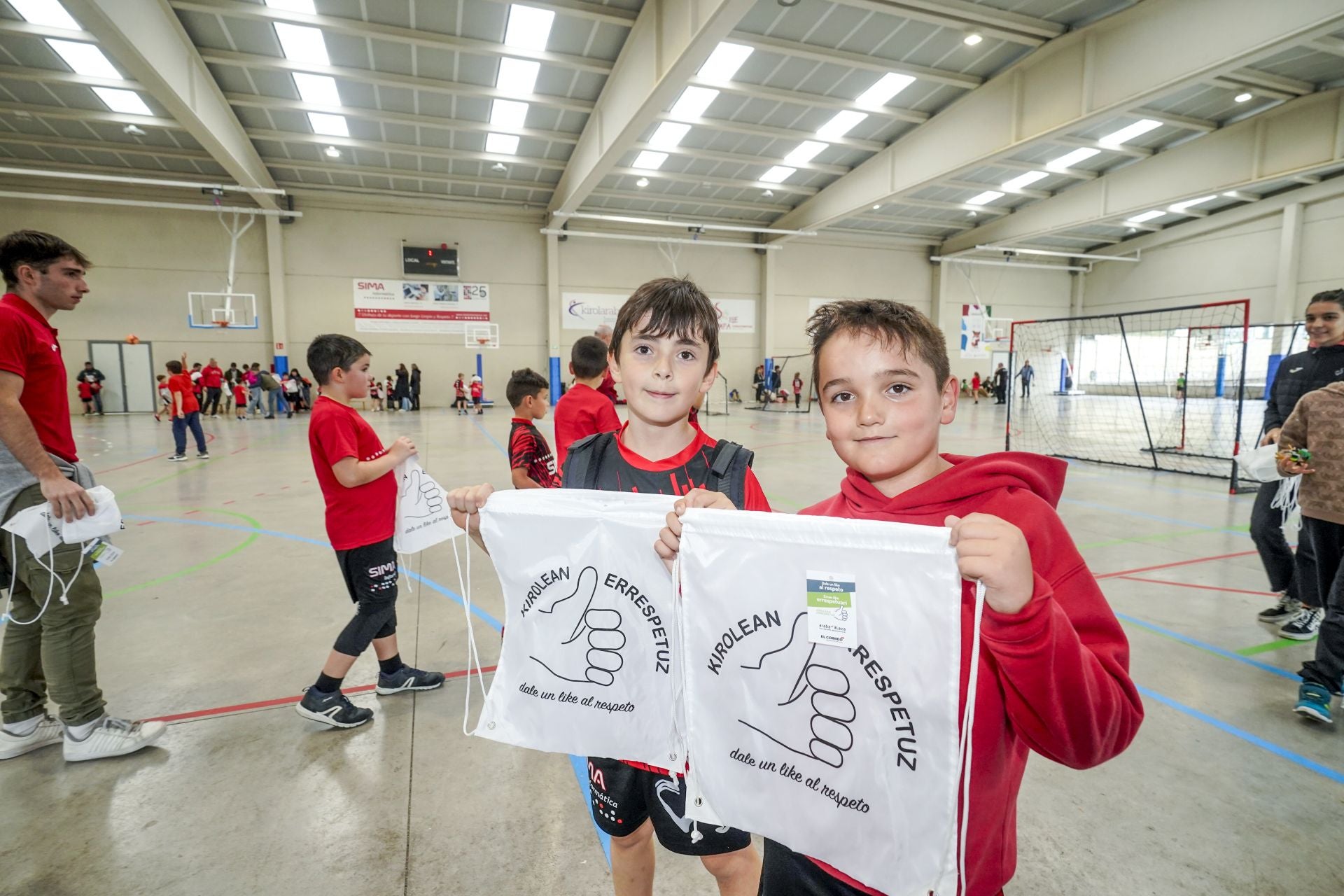 Padres y alumnos, juntos por el respeto en el deporte