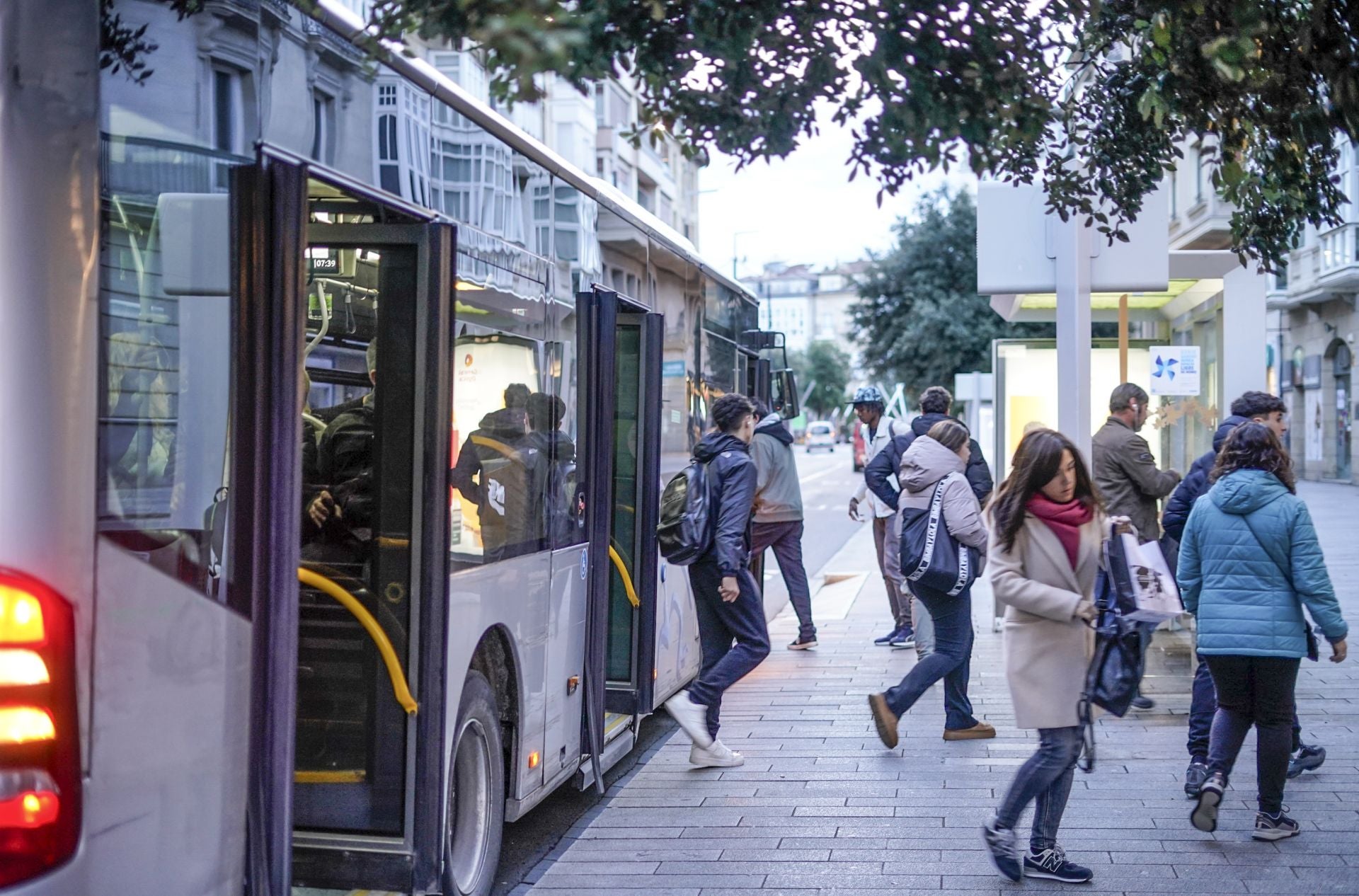 La huelga del transporte de viajeros en Álava, en imágenes