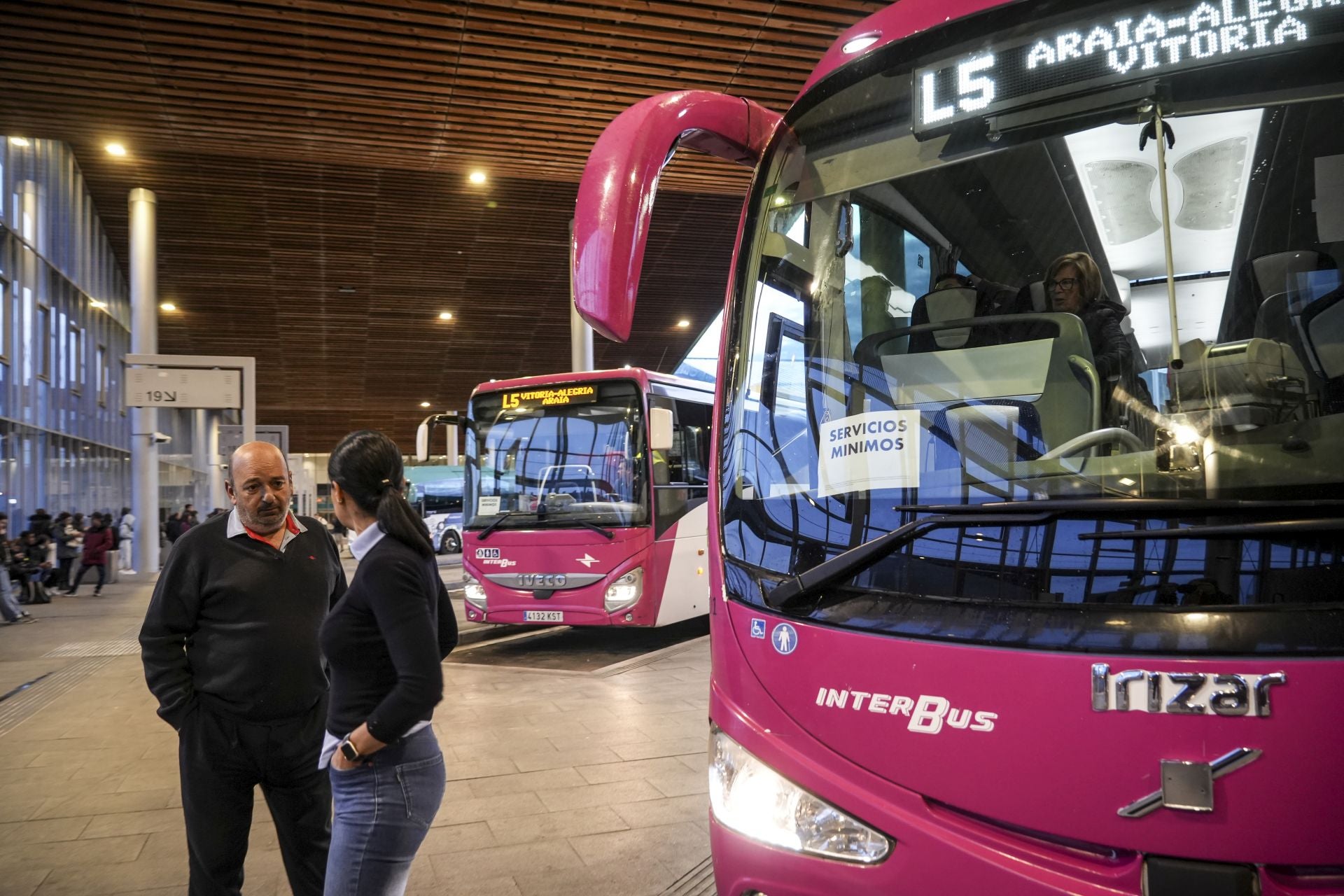 La huelga del transporte de viajeros en Álava, en imágenes